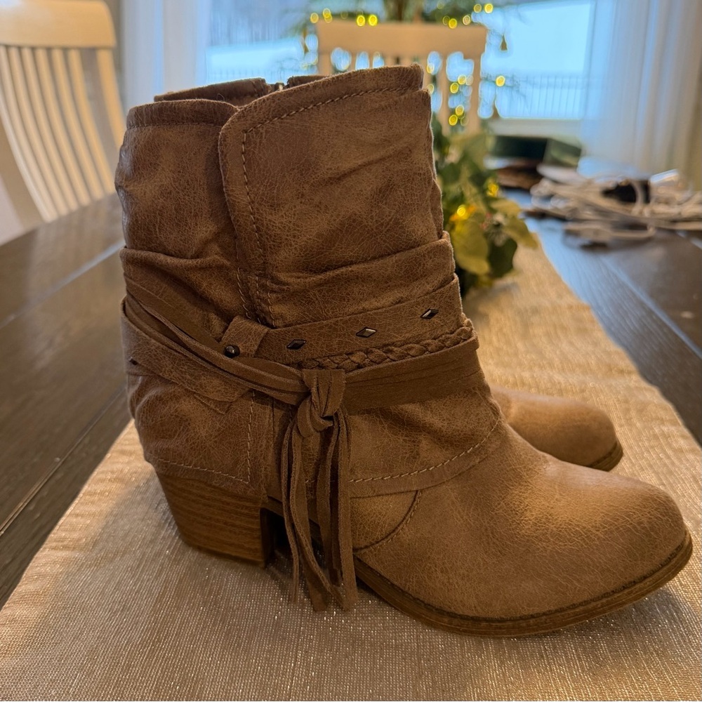 Pop Brown Ankle Booties